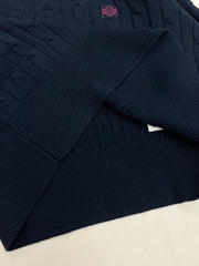 Twisted V-neck embroidered short sweater