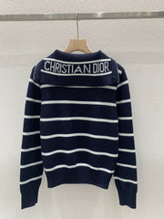 Navy collar knitted sweater