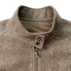 Brown stand-up collar suit