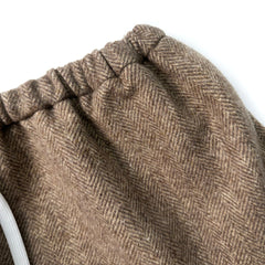 Brown stand-up collar suit