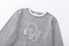 Round neck knitted pullover long-sleeved sweater