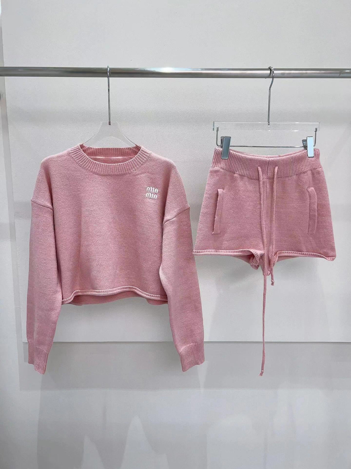 MM new knitted top pullover and knitted shorts set