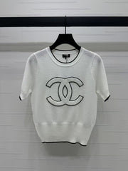 Round neck contrast color double c knitted short sleeves