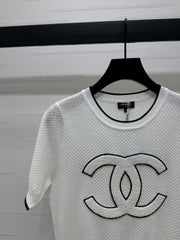 Round neck contrast color double c knitted short sleeves