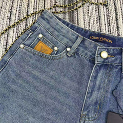 embroidered letter pocket denim shorts