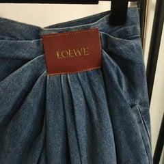 Pleated waist wide-leg jeans