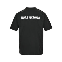 Short sleeves with embroidered letters on the front and back