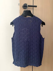 knitted vest