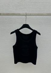 Solid color round neck letter embossed knitted vest