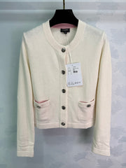 Double-pocket knitted crew neck long-sleeved cardigan