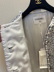 Light blue sequined pearl wool