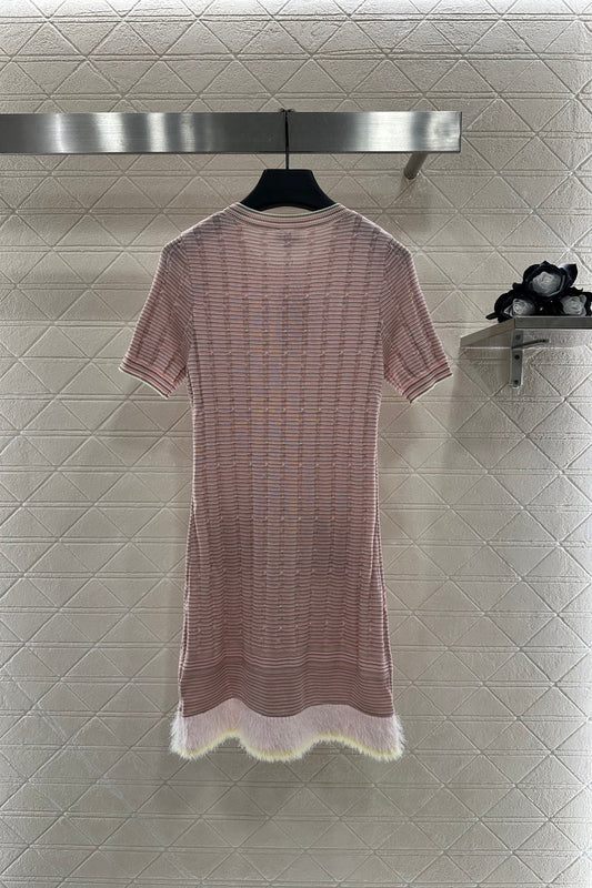 Contrast color knitted short-sleeved dress