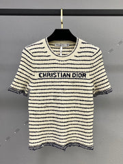 Crew neck short sleeve knitted top