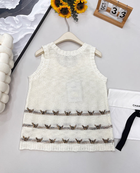 Gold thread butterfly embroidery knitted vest