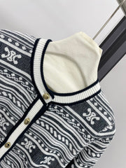 E long sleeve crew neck