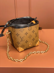 Noé Purse LV Charms Monogram Reverse